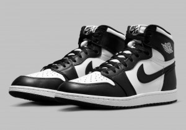Nike Air jordan Retro 1 black white