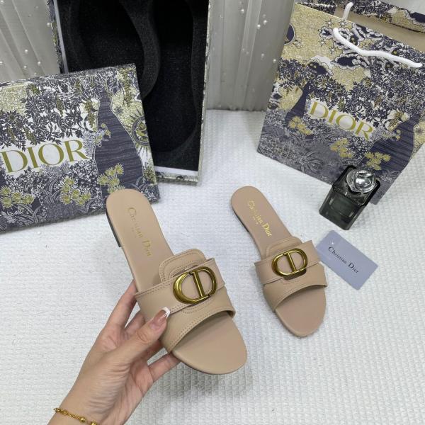 Christian Dior 30 Montaigne Slide Flats Leather Gold Finish Metal CD Signature With OG Box Carry Bag 0192