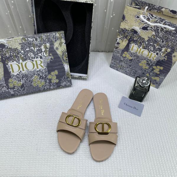 Christian Dior 30 Montaigne Slide Flats Leather Gold Finish Metal CD Signature With OG Box Carry Bag 0192
