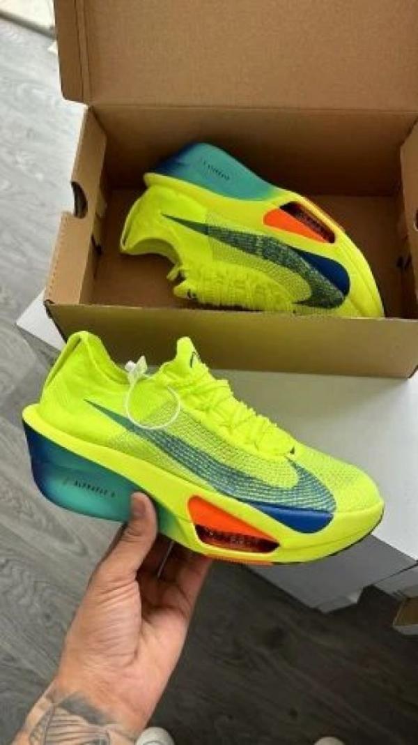 Alphafly 3 prototype running green shoes