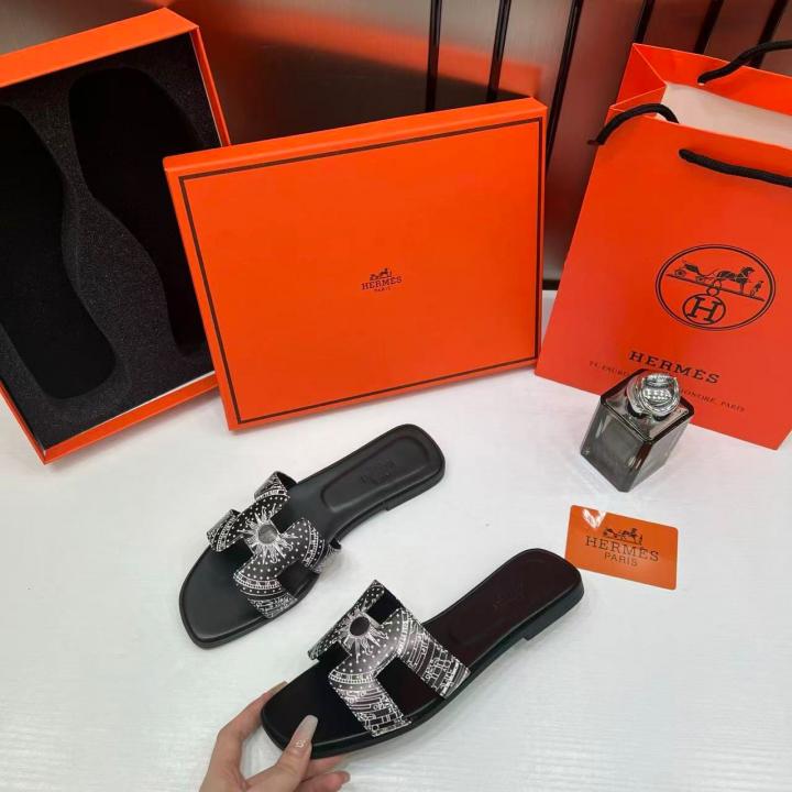 Hermes Paris Oran Flats For Her With OG Box & Carry Bag H38-44 Black White Slide