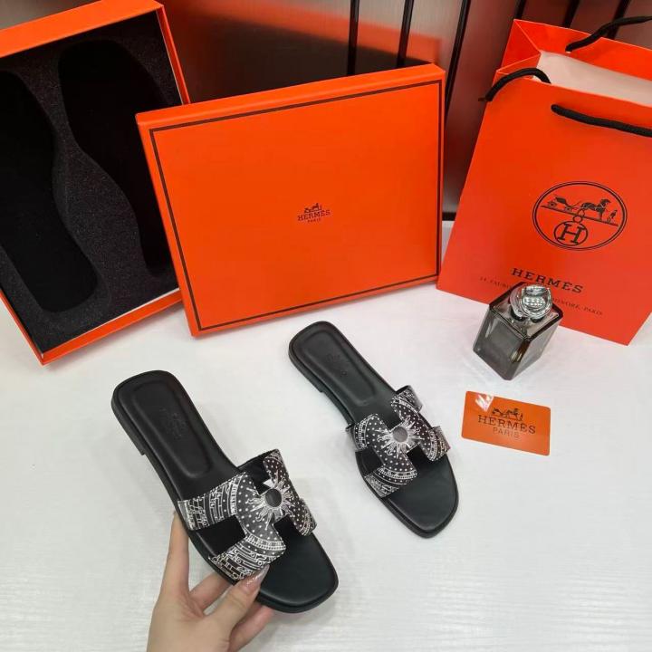 Hermes Paris Oran Flats For Her With OG Box & Carry Bag H38-44 Black White Slide