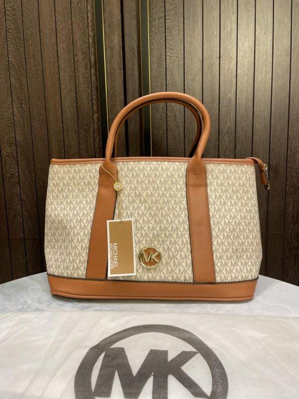Michael Kors Luisa Medium Signature Logo Satchel Brown With Dust Cover Beige Brown 100825