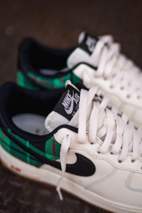 NIKE AIRFORCE 107 LX PALE IVORY PLAID