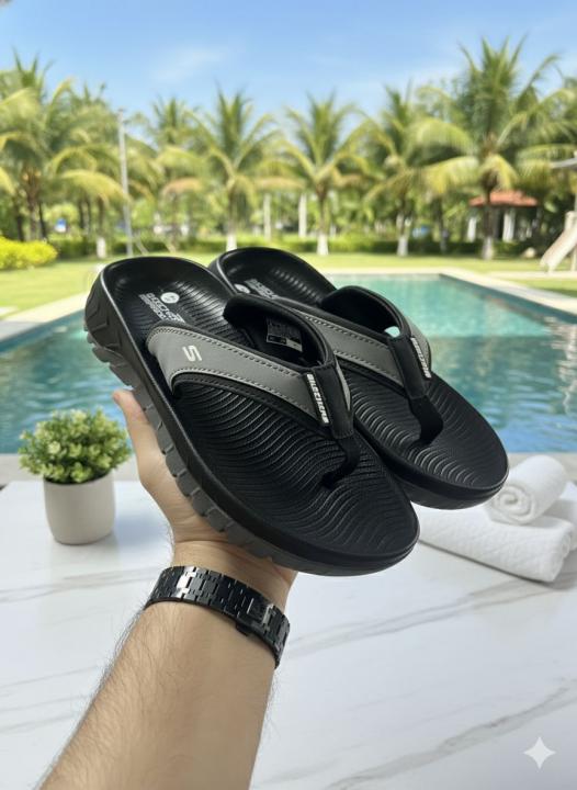 Skechers go recover premium slipper black