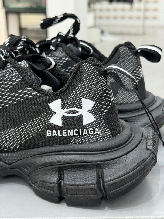 BALENCIAGA 3 XL X UNDER ARMOUR BLACK