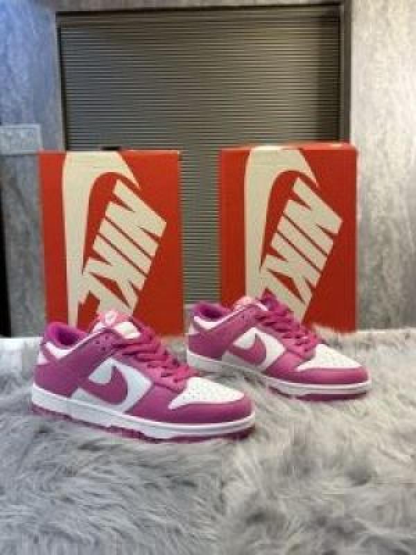 NIKE SB DUNK LOW GS ACTIVE FUCHSIA WHITE