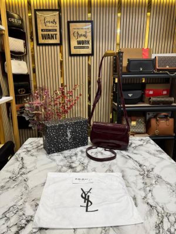 Yves Saint Laurent Le Hobo Shoulder Bag With Box And Dust Bag (2428-1 Wine)