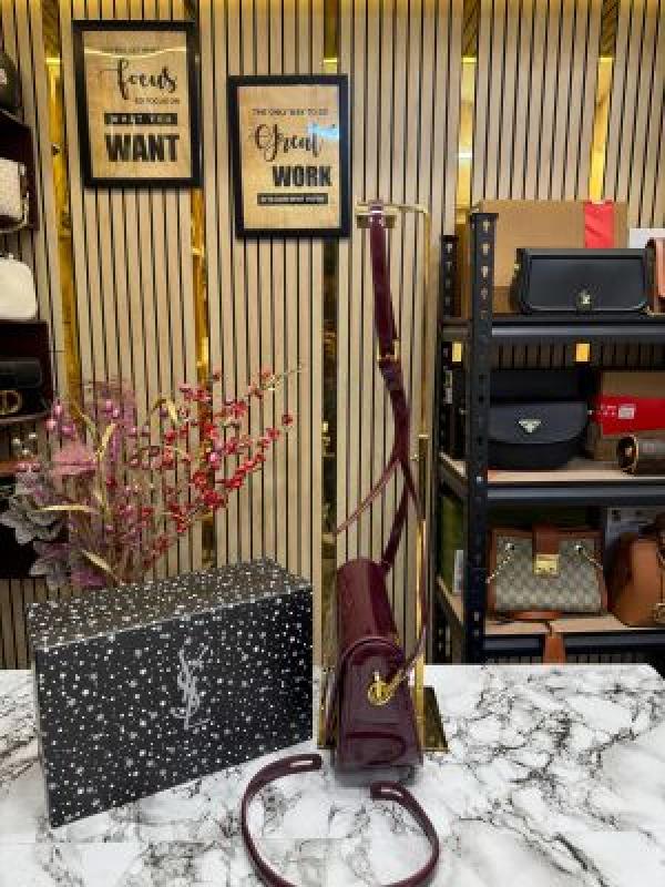 Yves Saint Laurent Le Hobo Shoulder Bag With Box And Dust Bag (2428-1 Wine)