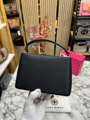TORY BURCH BRITTEN HANDBAG WITH SLIGHTLY DAMAGE BOX AND DUST BAG AND SLING (BLACK) (S2)