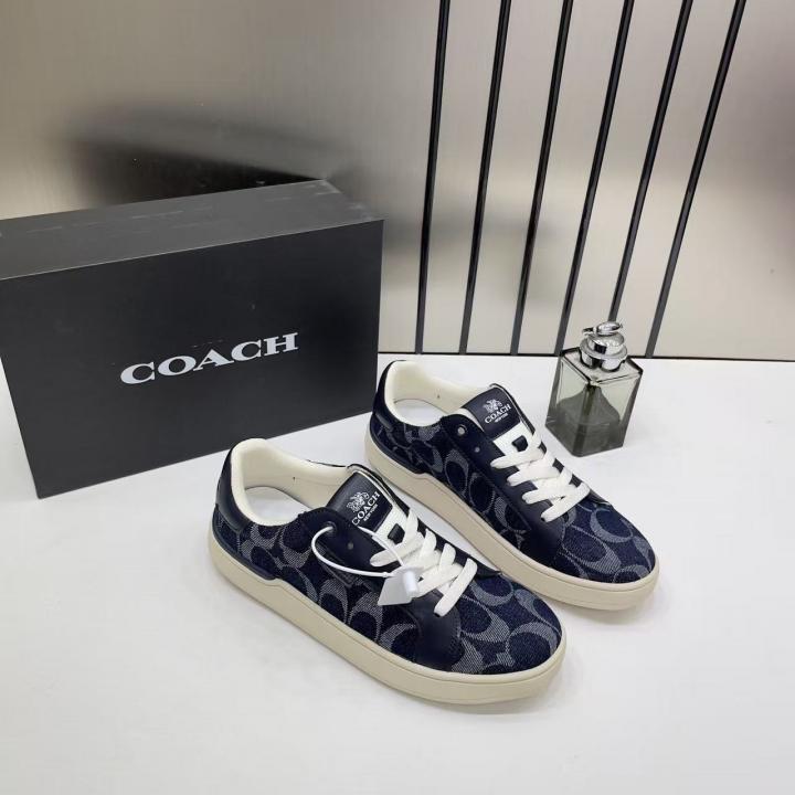 WMN Coach Clip Court Sneaker Navy signature canvas