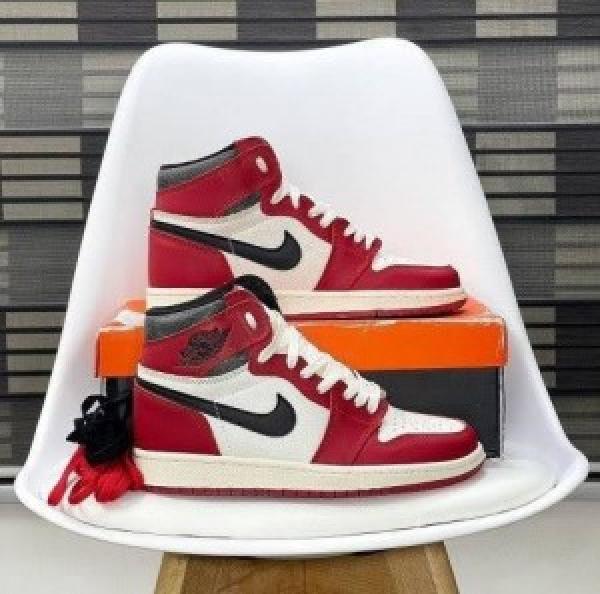 Nike Jordan 1 Lost and Found