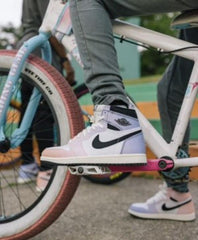 Nike Air Jordan Retro 1 High Skyline Women