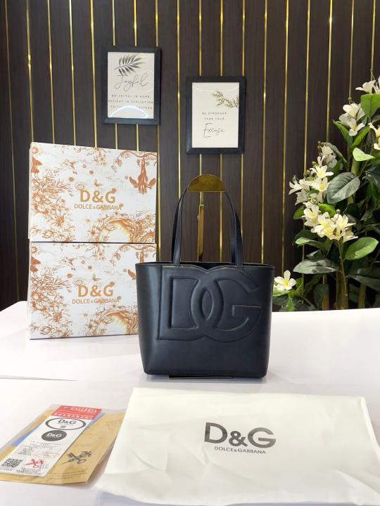 Dolce & Gabbana  DG logo medium 26 cm tote bag with OG box