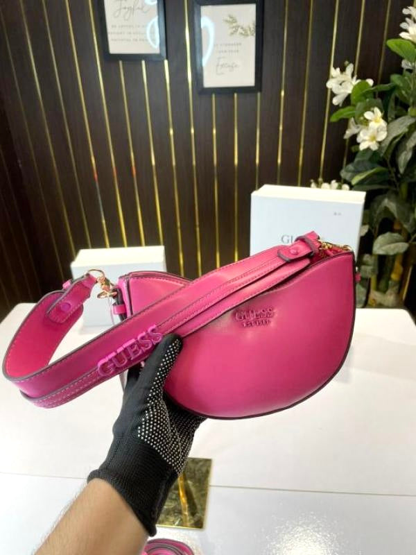 Guess sarita top zipper shoulder bag with OG box(222-pink)