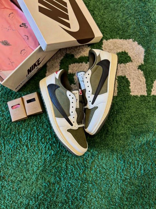 Nike Air Jordan 1 x Travis Scott Low Medium Olive