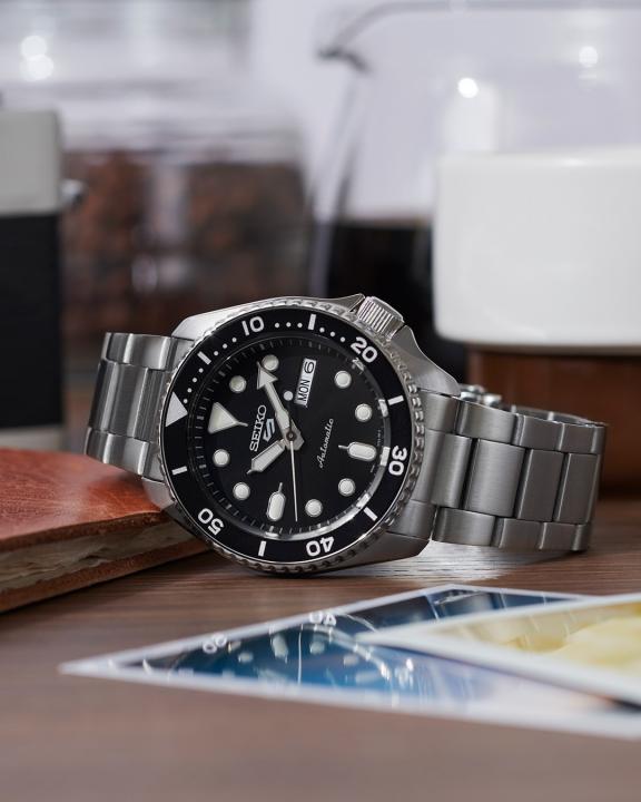 Seiko 5 Sports