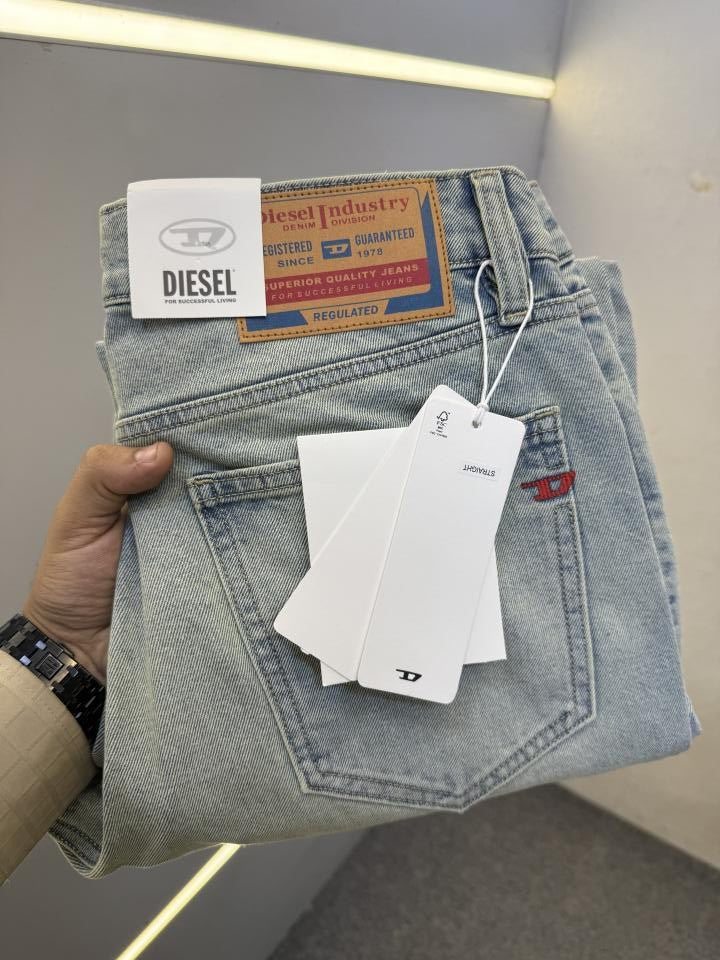 DIESEL PREMIUM GREENISH SHADE DENIM JEANS STRAIGHT FIT LENGHT 40