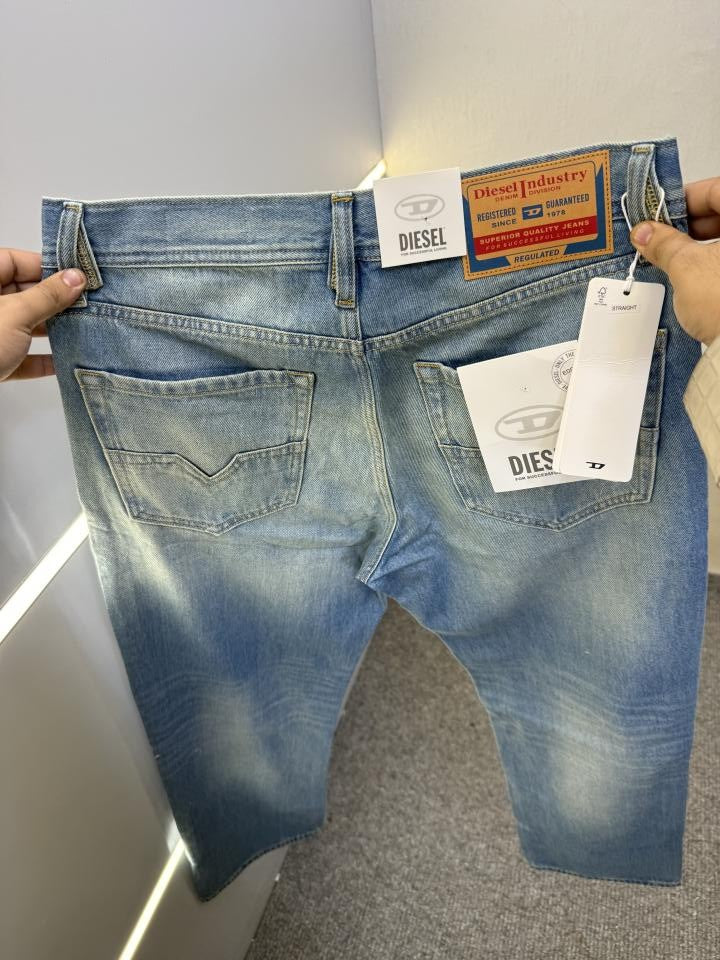 DIESEL PREMIUM GREENISH SHADE DENIM JEANS STRAIGHT FIT LENGHT 40