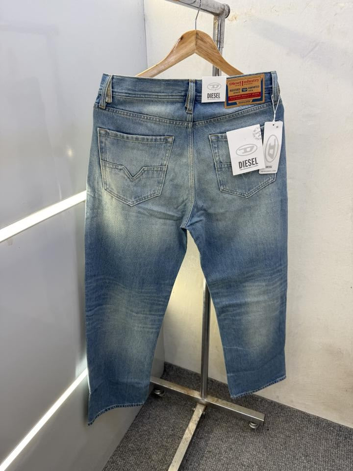 DIESEL PREMIUM LIGHT BLUE DENIM JEANS STRAIGHT FIT LENGHT 41