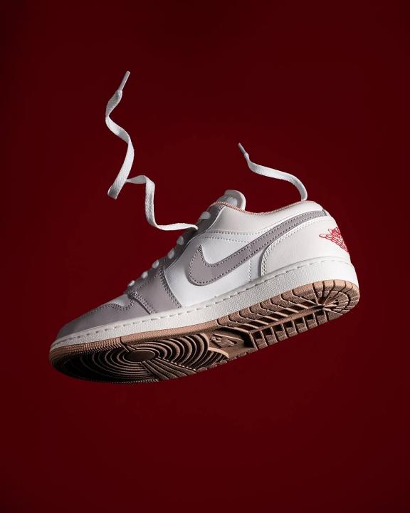 AIR JORDAN 1 LOW SAILFIRE RED COLLEGE GREY HEMP