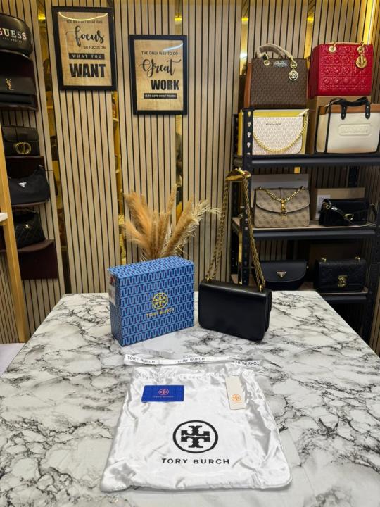 Tory Burch Eleanor Logo Emblem Shoulder Bag With Box And Dust Bag (Black-TR919)