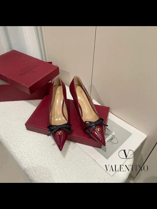 Valentino Pump Heel Elegant Womens Wine Patent Leather With Black Knot With OG Box & Carry Bag 933 V9 Wine