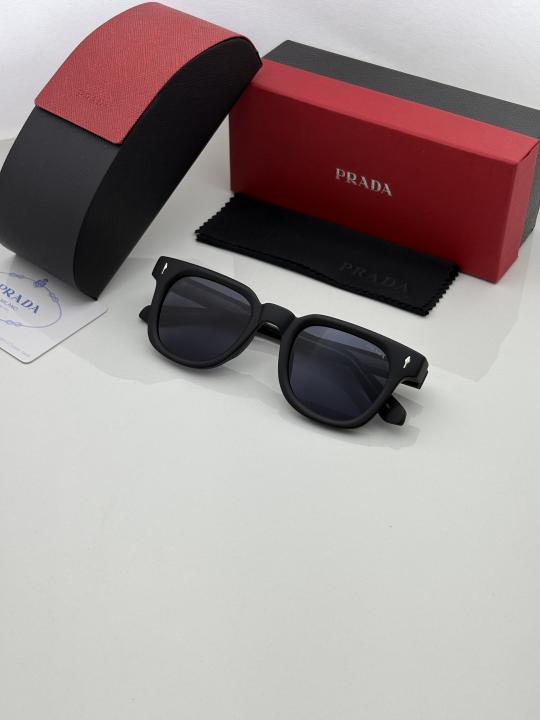 Prada 663 full black