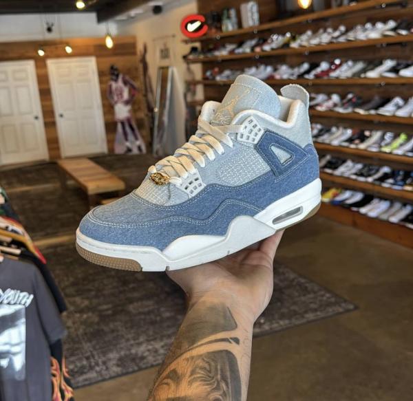 Air Jordan 4 Retro TEX Worn Blue Denim