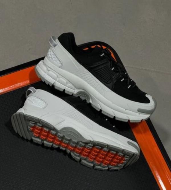 Nike Zoom Vomero Roam