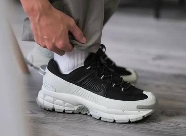 Nike Zoom Vomero Roam