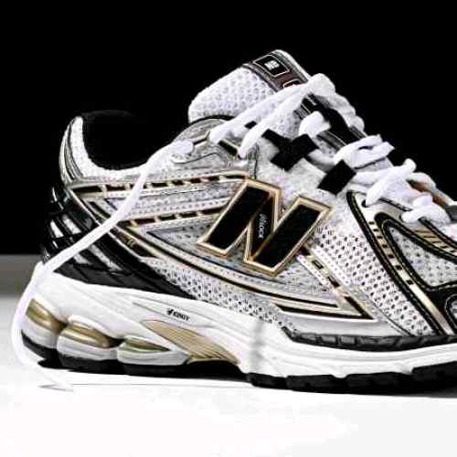 New Balance 1906R Metallic Gold