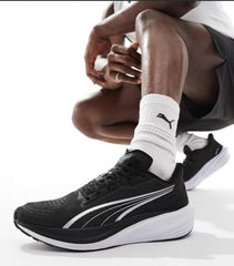Puma Darter Pro trainers in black