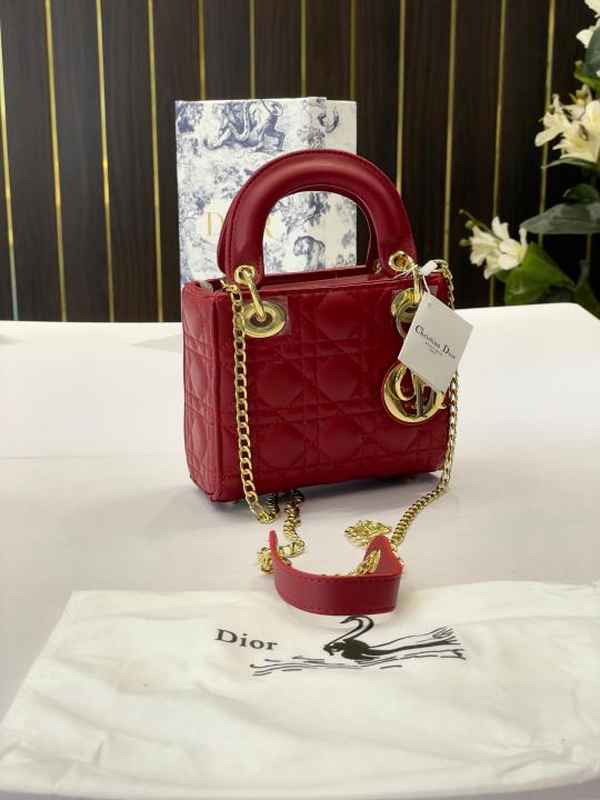 Lady dior signature matt  small bag with OG box 18 Cm(matt red)