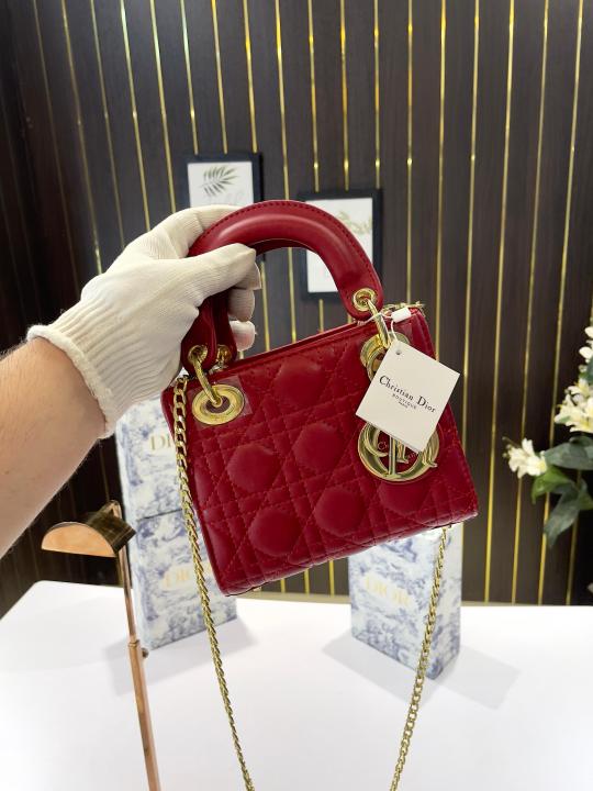 Lady dior signature matt  small bag with OG box 18 Cm(matt red)