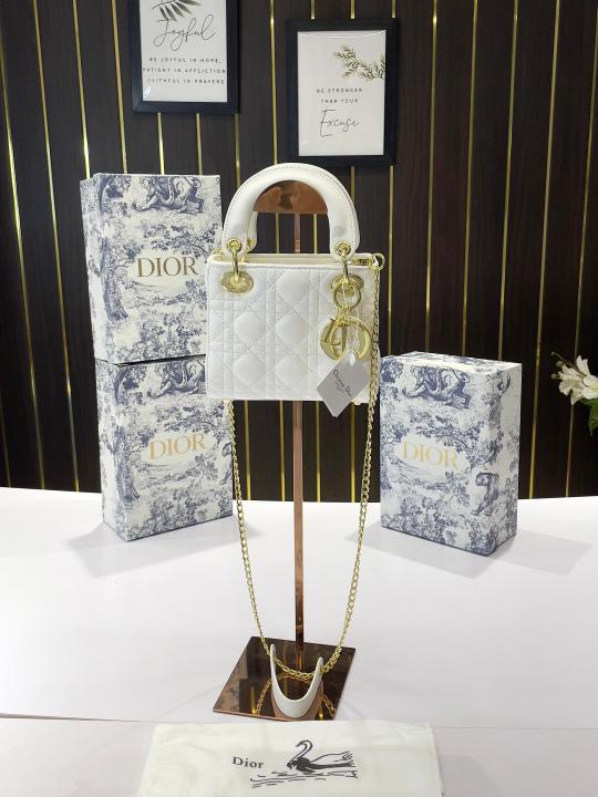 Lady dior signature matt small bag with OG box 18 Cm(matt white)