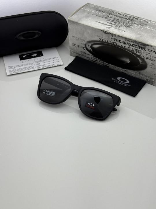 Oakley 3356 black