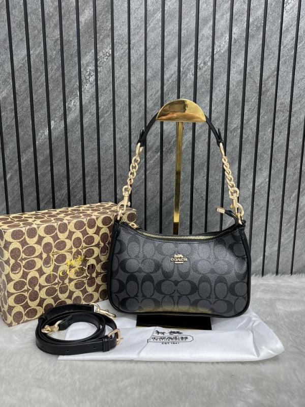 Coach Teri Black Shoulder Bag With OG Box Dust Cover Black