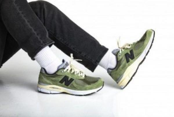 New Balance 990v3 jound olive