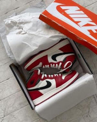 SEMI UA Jordan 1 retro high Chicago x lost found with sandy bros bill original box powder sole top fixed