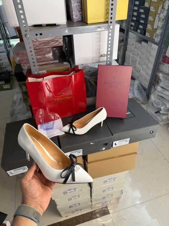 Valentino Pump  Heel Elegant Women White Patent Leather With Black Knot With OG Box & Carry Bag 933 V9 White