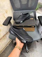 The North Face Never Stop Mule Black 1042