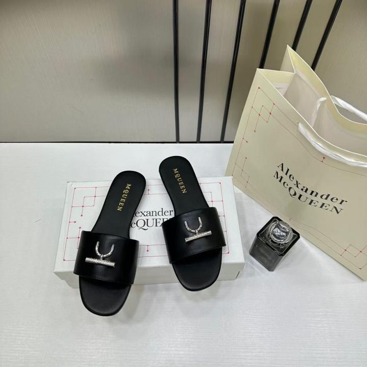 Alexander Mcqueen Alex Leather For Women With OG Box & Carry Bag Black 1892