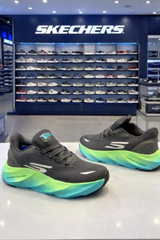 Skechers aero burst