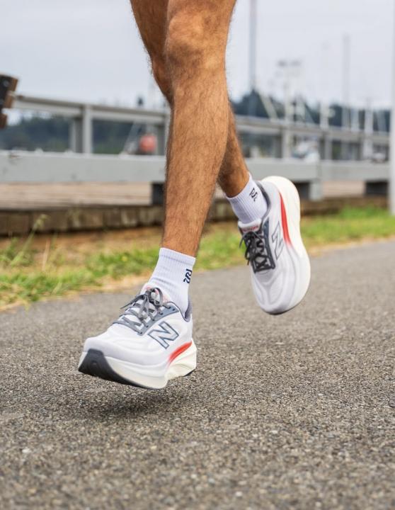 New Balance Fresh Foam X More v6 Grey running shoes