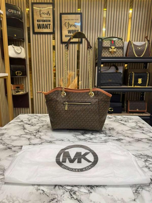 Michael Kors Jet Set Travel Chain Shoulder Tote Bag Witch Dust Bag (70199 Brown)