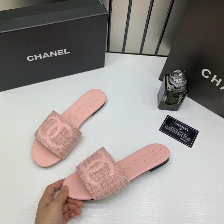 Chanel Tweed Fabric Slide Sandals With OG  Box & Carry Bag Pink CC Logo 1892