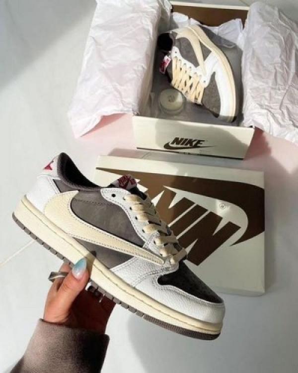 WMN Semi UA Travis Scott X Air Jordan 1 Low Og Reverse Mocha