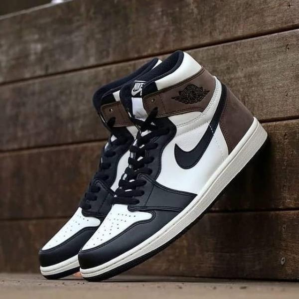 Nike Air Jordan 1 Retro High OG Dark Mocha