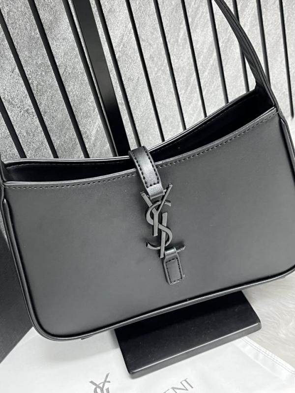 Ysl Saint Laurent Hobo All Black Leather Shoulder Bag With OG Box & Dust Bag 6030 Black